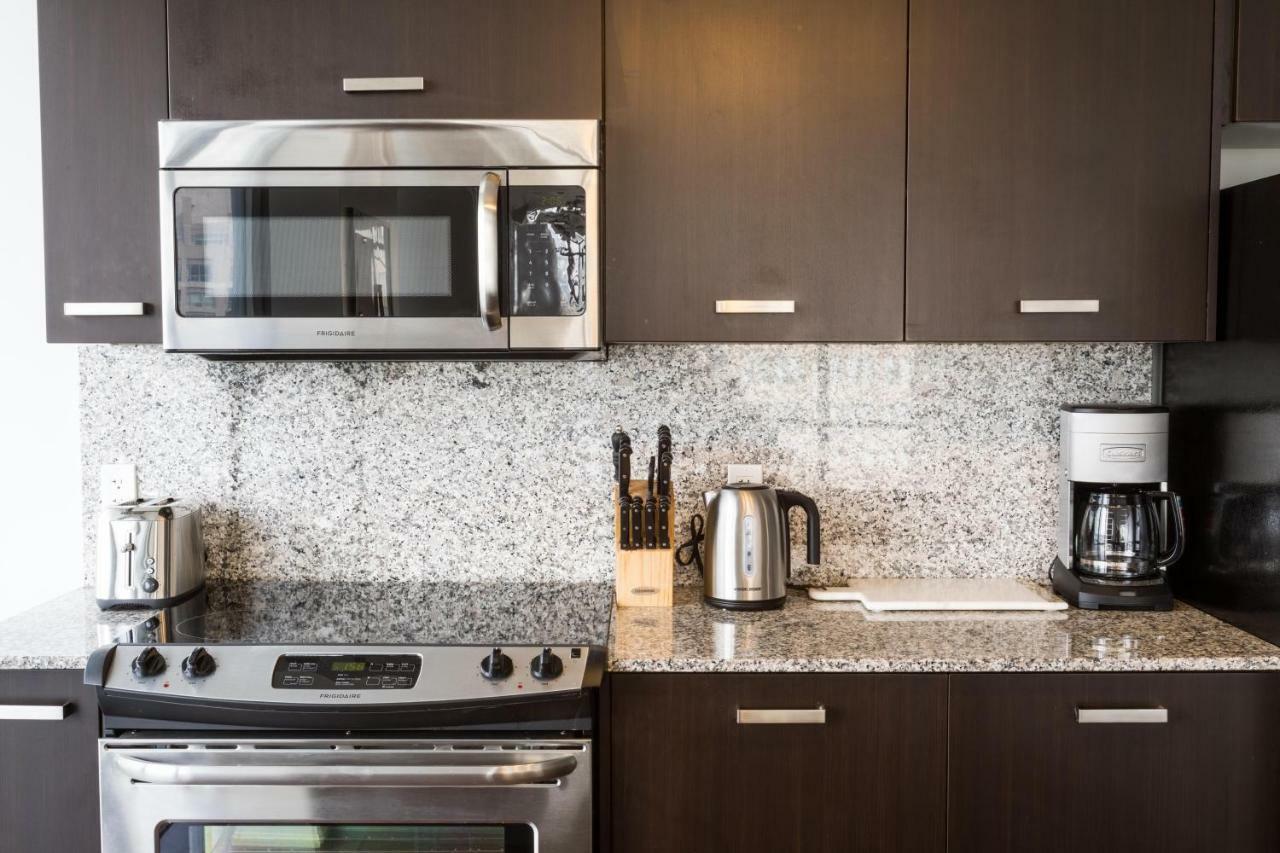 Altitude Suites Bay Street - Holiday Bonus - Free Parking Toronto Zewnętrze zdjęcie
